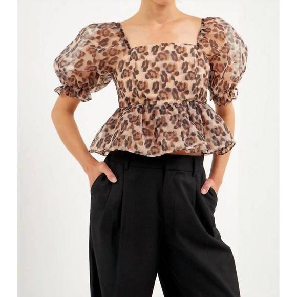 ENDLESS ROSE Tops - NEW ENDLESS ROSE estella leopard puff sleeve top in leopard